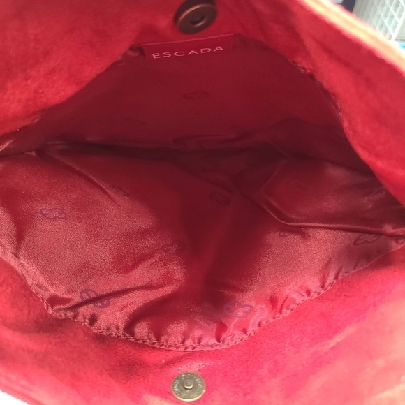 VINTAGE Escada Red Velvet Bronze Logo Sweetheart Knotted Strap Handbag - Picture 8 of 11